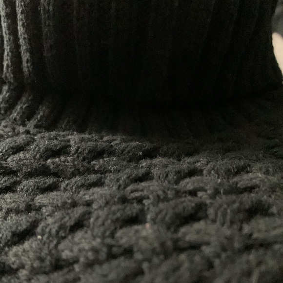 Aspen Kids Us S (7-8). Beautifully made sweater. Turtle neck. Never worn. - Picture 14 of 16